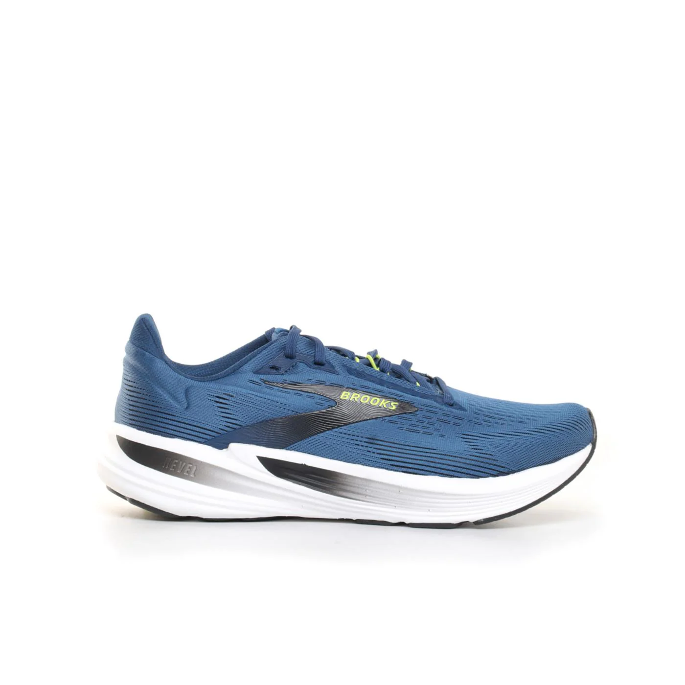 BROOKS REVEL 8