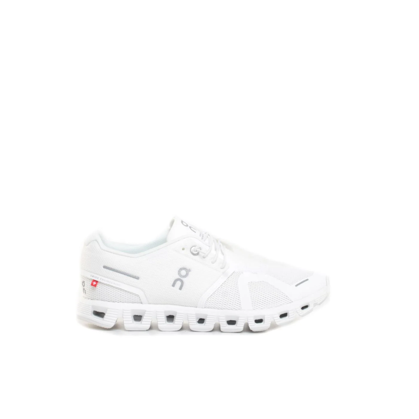 ON CLOUD 5 WOMAN