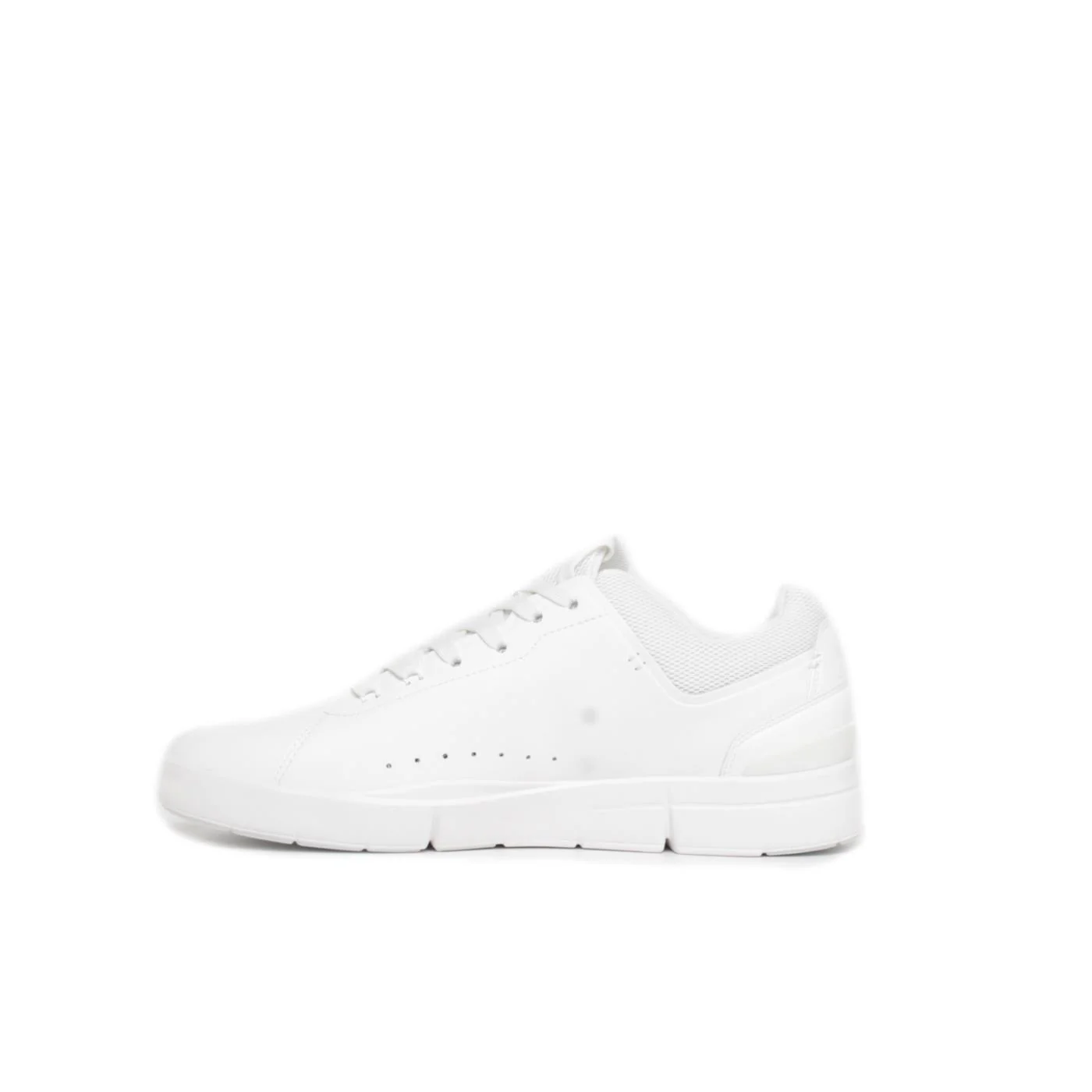 ON THE ROGER ADVANTAGE - Image 2